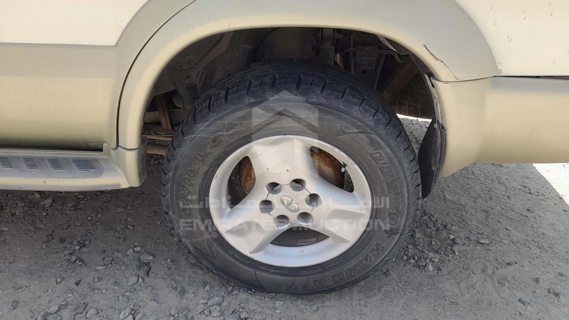 2001 INFINITI QX4 VIN: JNRDR09X91W203913