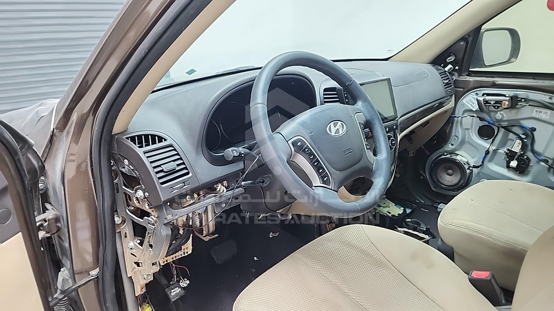 2012 HYUNDAI SANTA FE VIN: KMHSH81B0CU797908