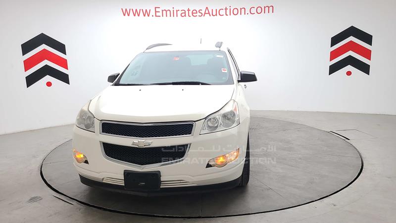 1GNKR8ED9CJ235432 Auction: EmiratesAuction Lot: 413741 1GNKR8ED9CJ235432 Chevrolet Traverse 2012 WHITE Photo 7