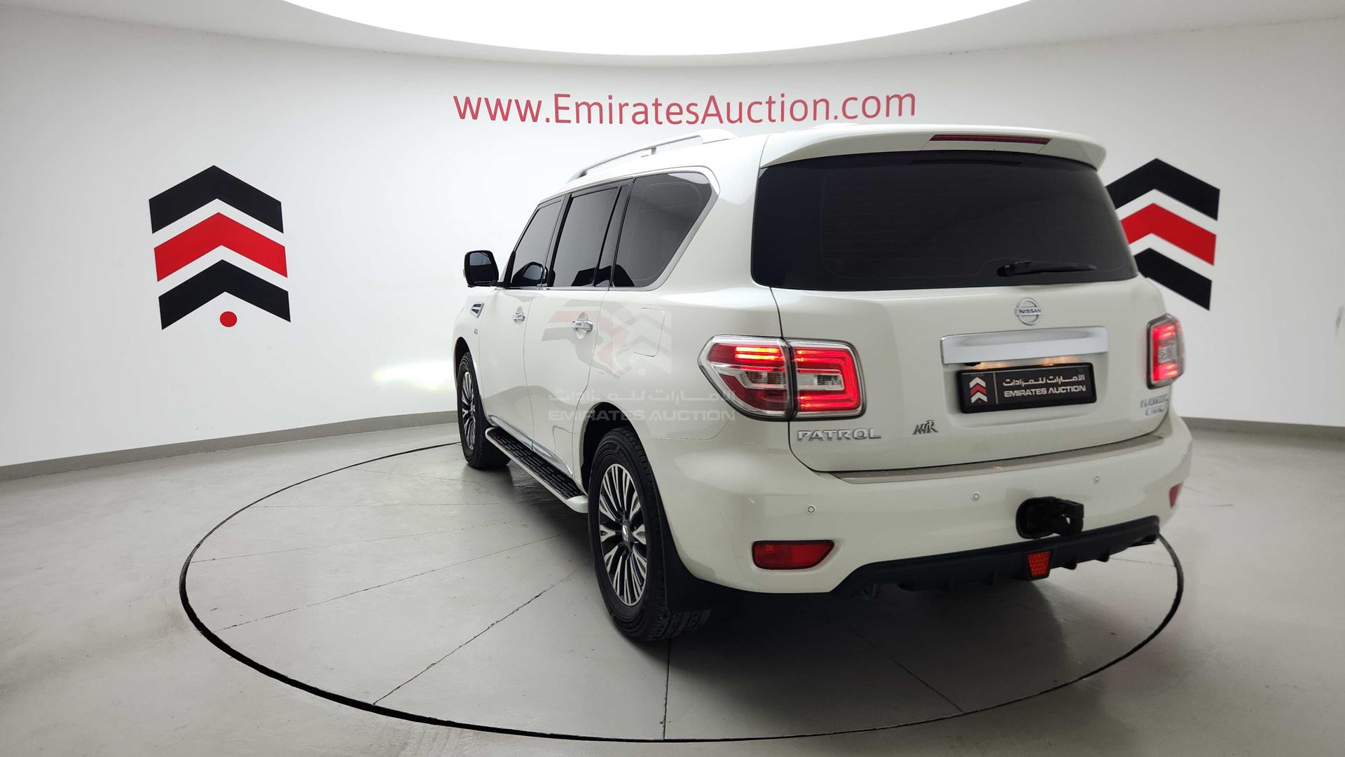 2017 NISSAN PATROL VIN: JN8AY2NY8H9304986