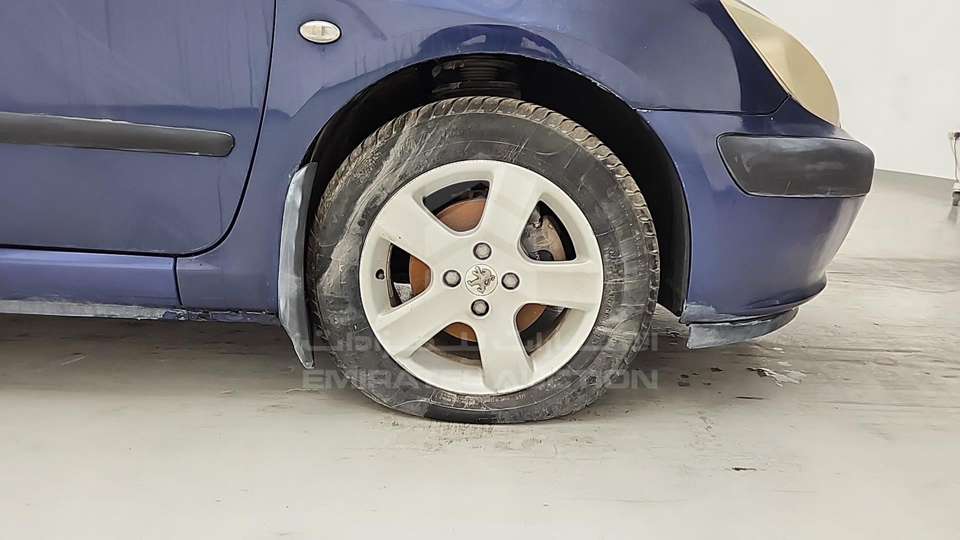 2002 PEUGEOT 307 VIN: VF33CNFUE82350356