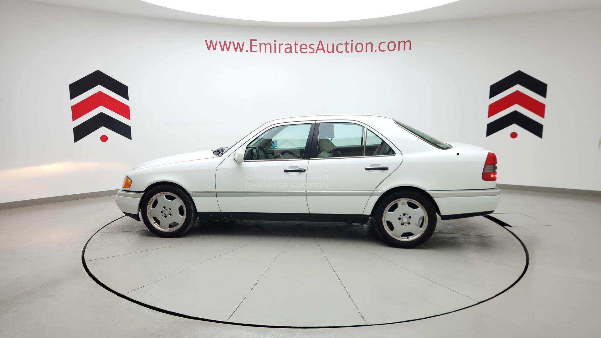 1995 MERCEDES C 220 VIN: WDBHA22E8SF311310