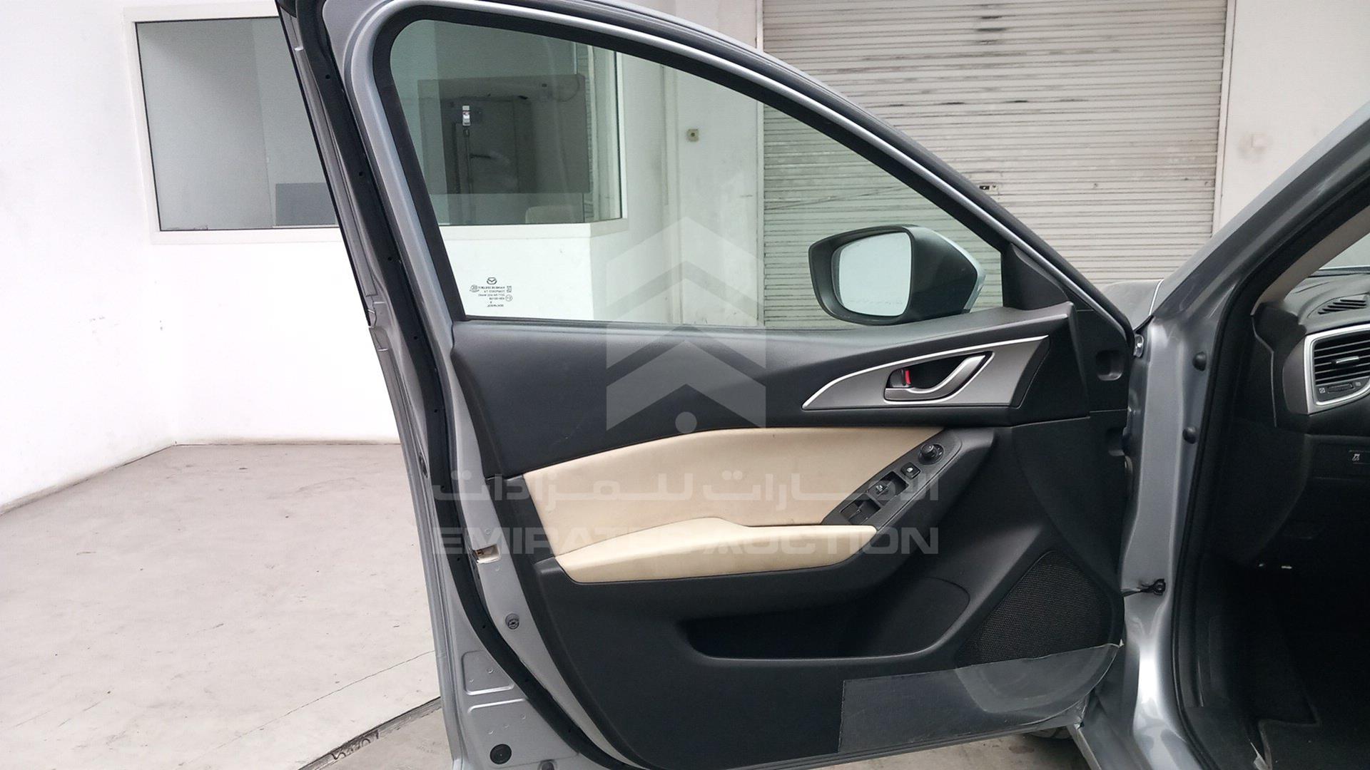 2019 MAZDA 3 VIN: JM7BN1SZ2K1242688