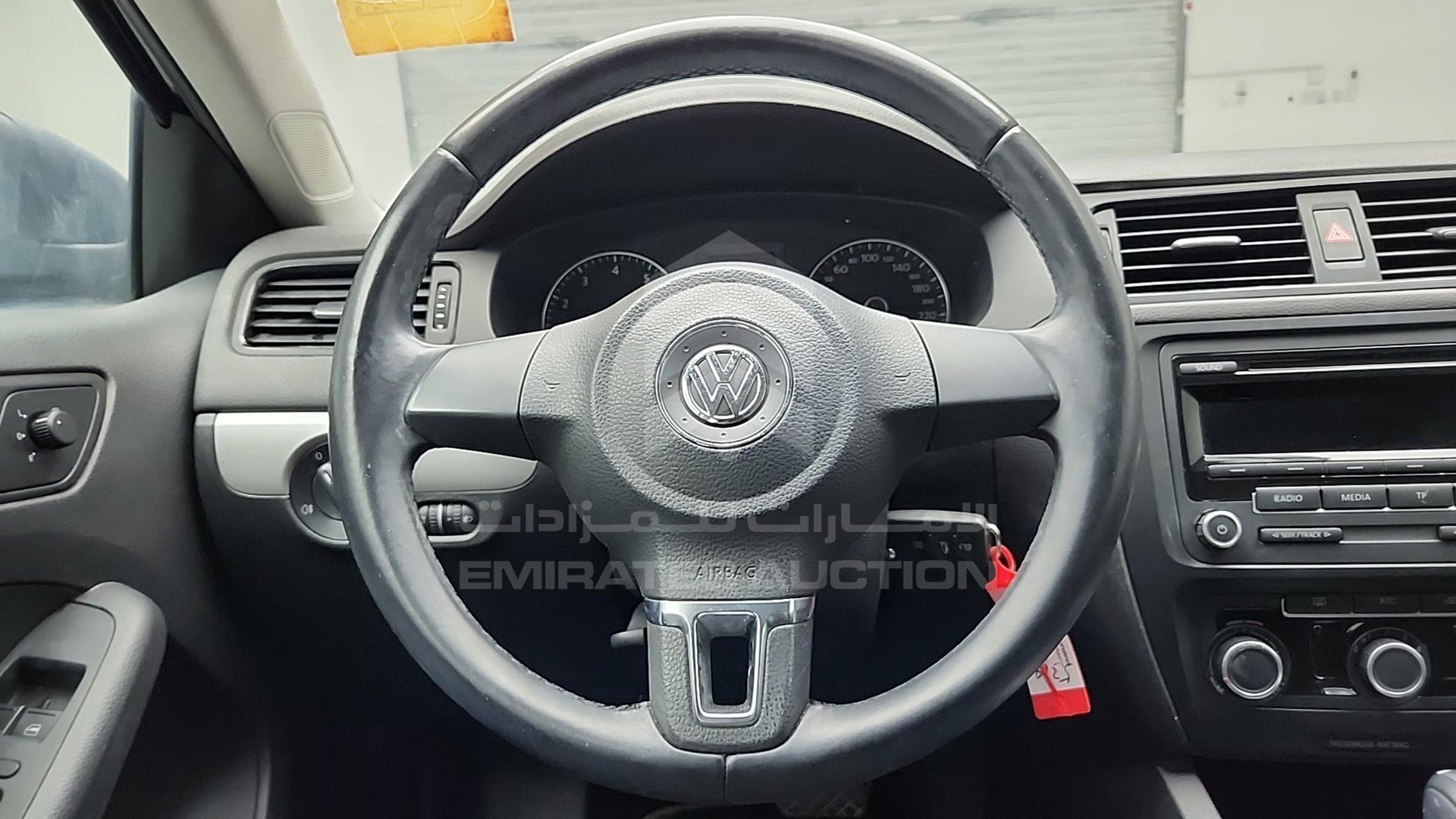 2015 VOLKSWAGEN JETTA VIN: WVWRV1AJXFM200939