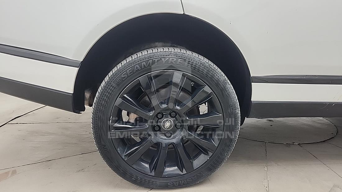 2016 Range Rover Vogue — Rear Right Tyre — Photo 35