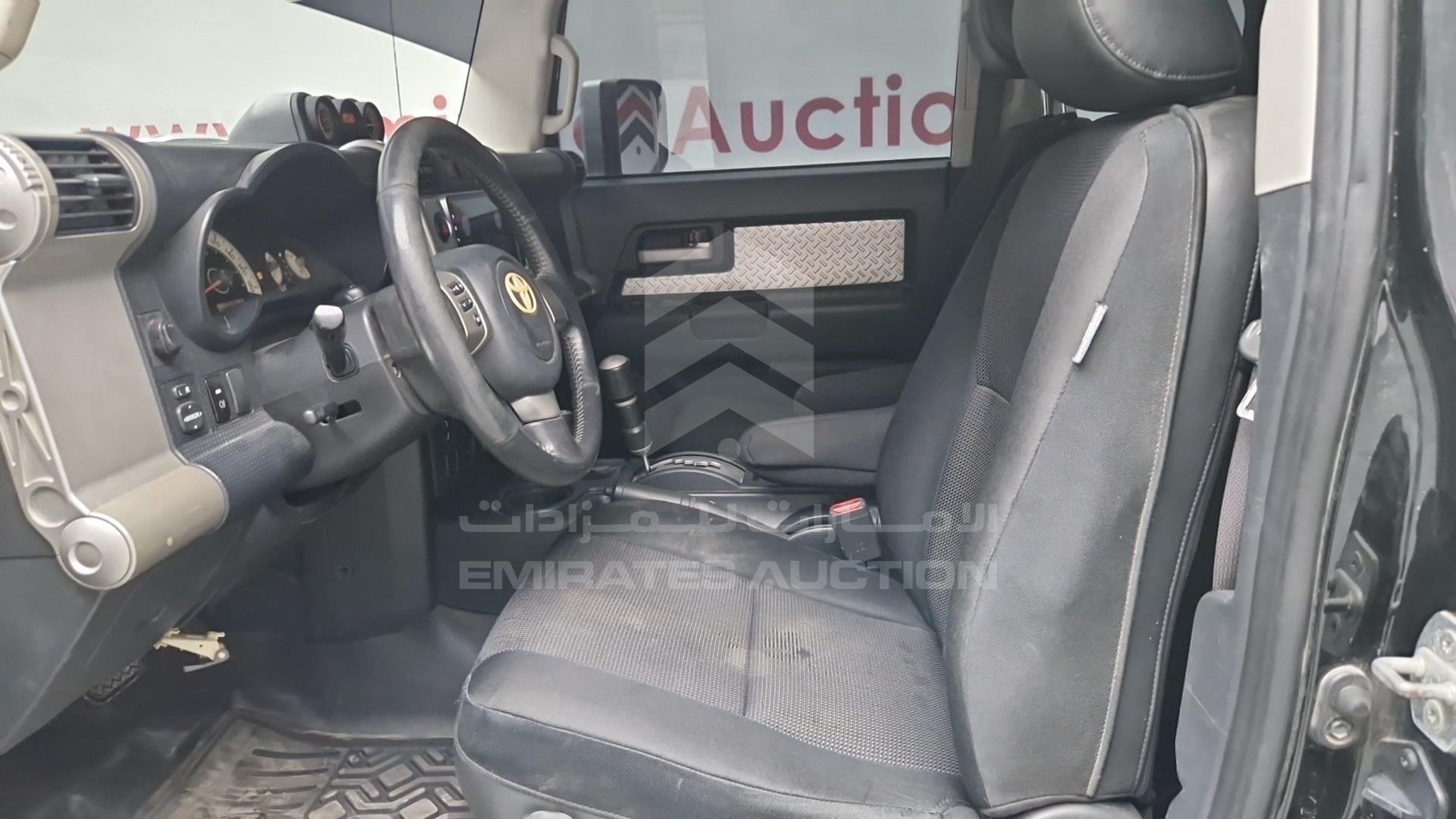 2008 TOYOTA FJ CRUISER VIN: JTEBU11F28K028254