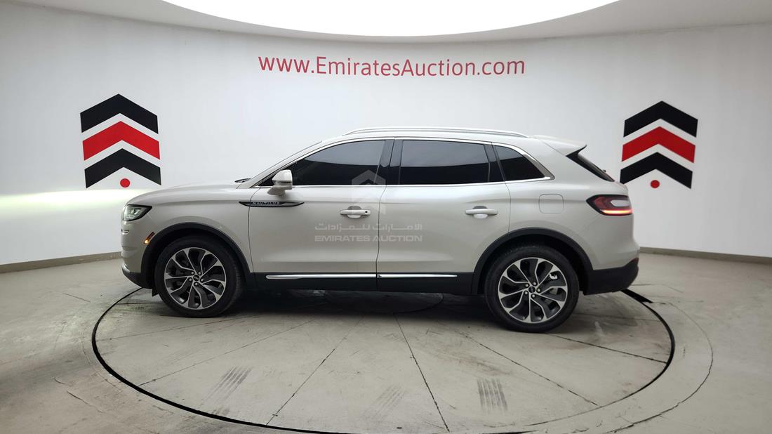 2023 Lincoln Nautilus — Left Full View — Photo 41