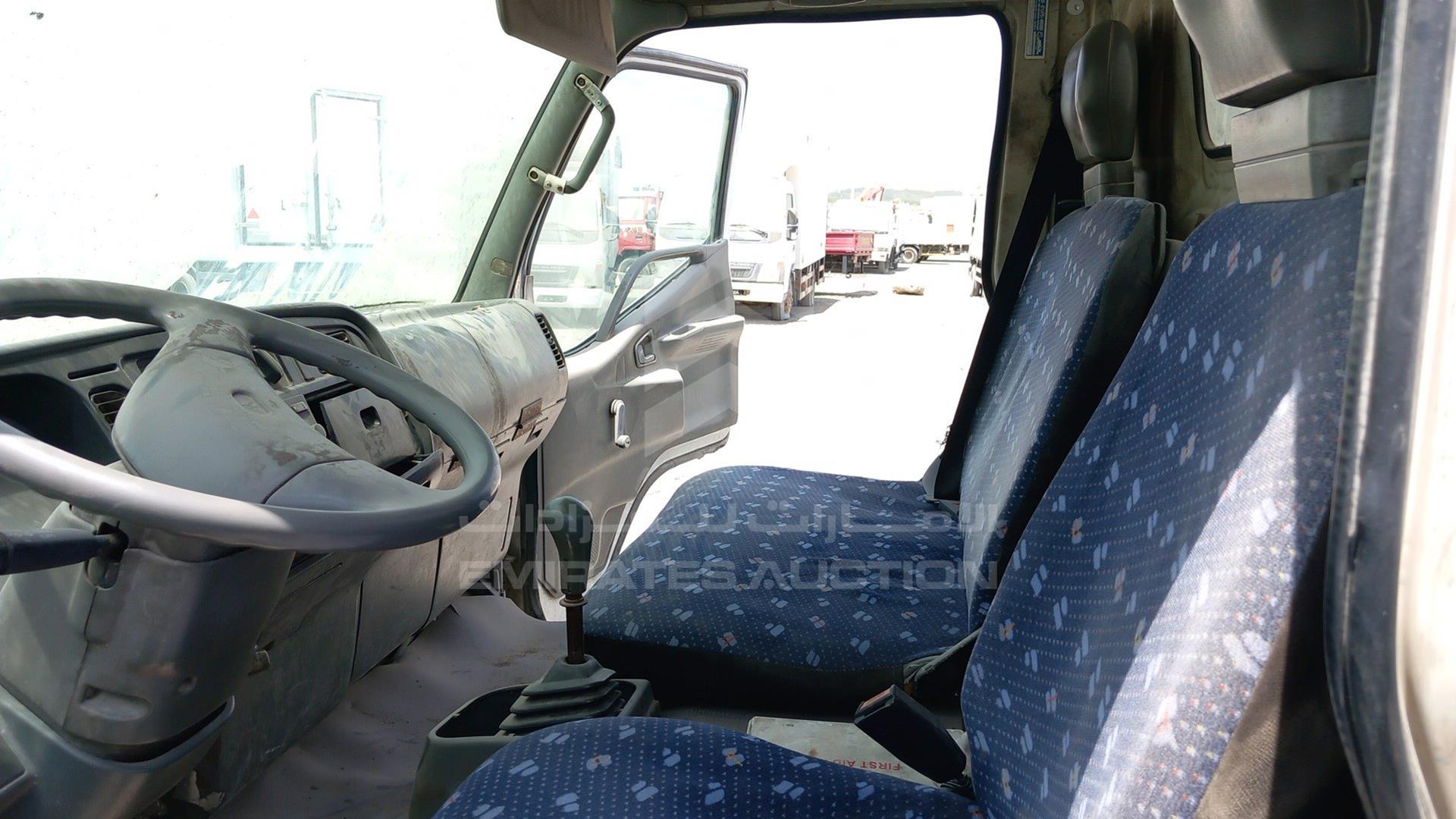 2004 MITSUBISHI CANTER VIN: JL7BCE1K64K010669