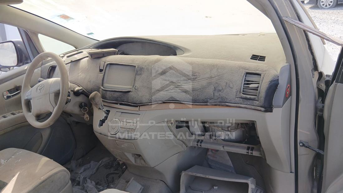 2008 Toyota Previa — Front Right Passenger Dashboard View — Photo 27