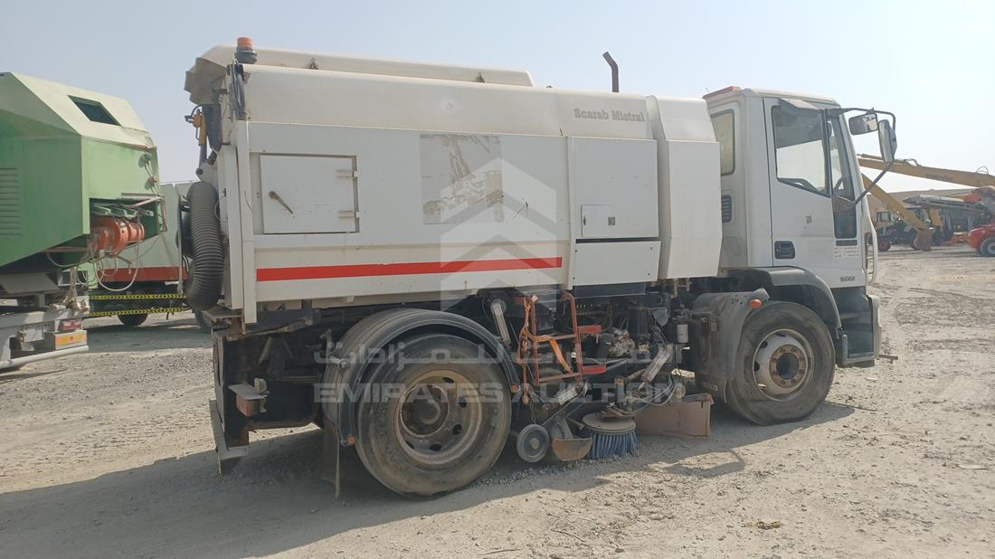 Iveco — Rear Right Angle — Photo 9