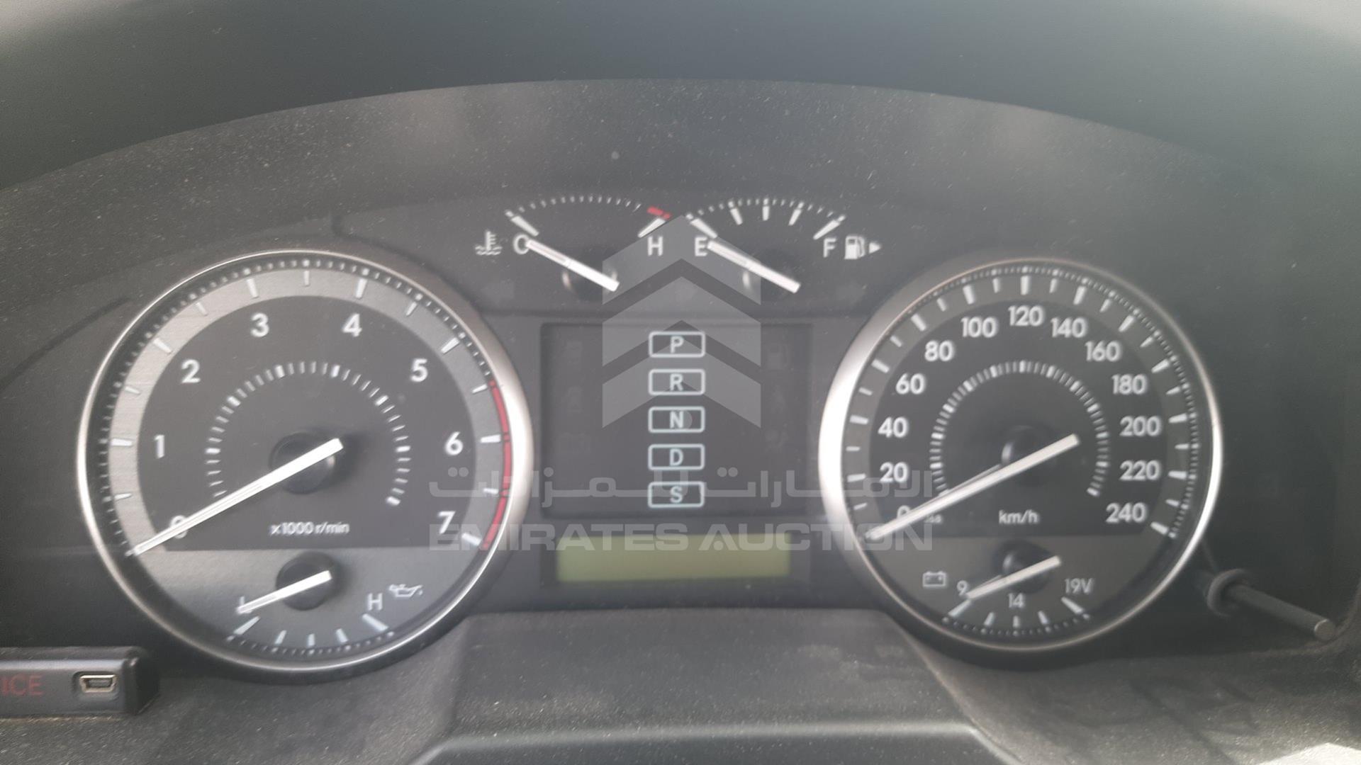 2011 TOYOTA LAND CRUISER VIN: JTMDU09J4B4032012