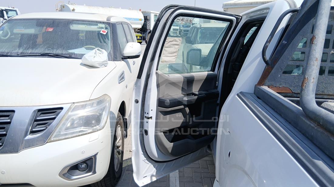 فورد اف 150 2019 — الباب الخلفي الأيسر — صورة 19