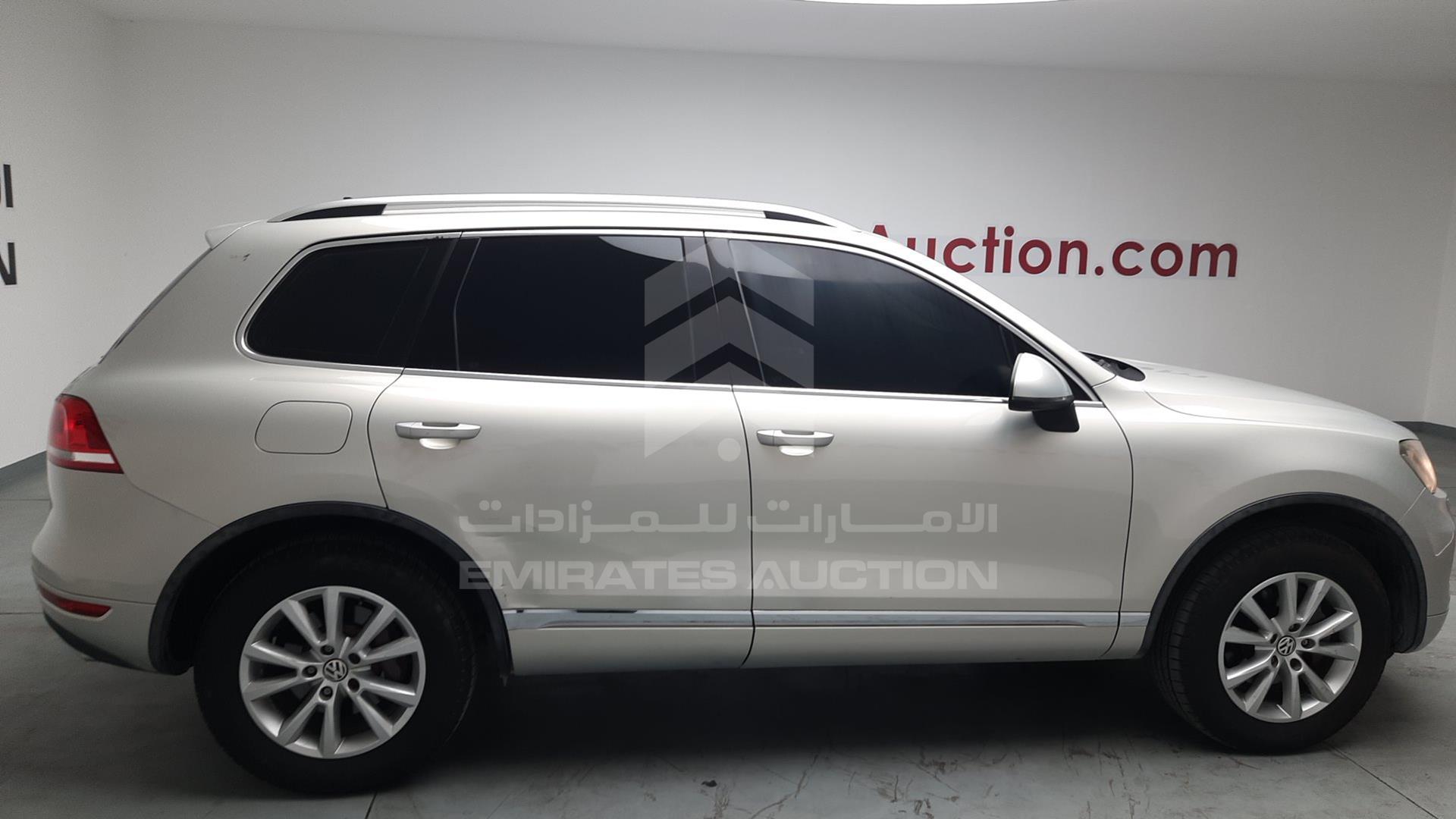 2014 VOLKSWAGEN TOUAREG VIN: WVGBC2BPXED006549