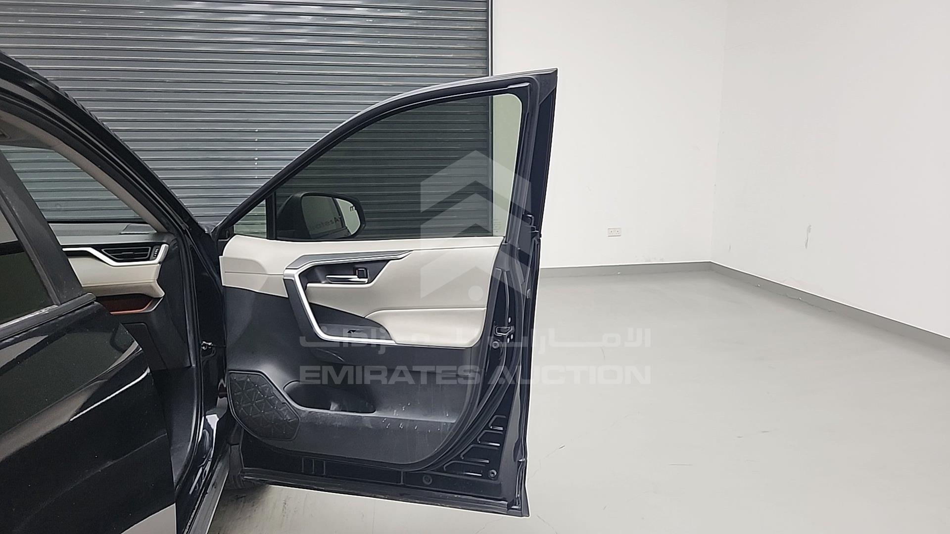 2021 TOYOTA RAV-4 VIN: JTMJ13FV1MD080154