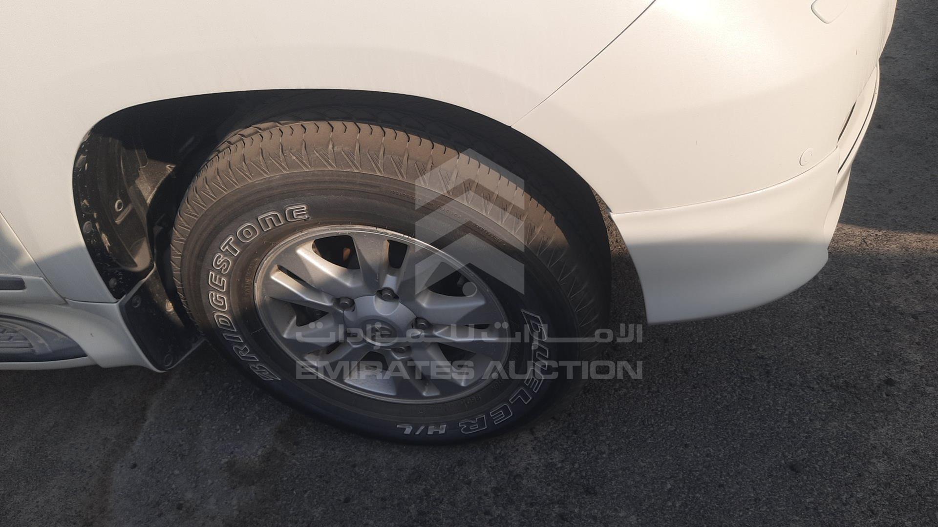 2011 TOYOTA LAND CRUISER VIN: JTMHU09J2B5052304
