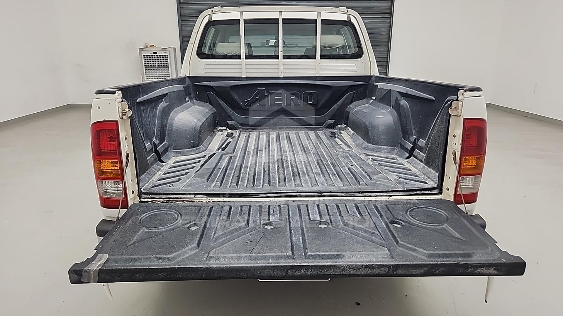 2007 TOYOTA HILUX VIN: MR0EX12G272301936