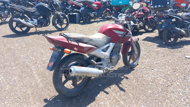 9C2MC35007R303572 Auction: EmiratesAuction Lot: 406857 9C2MC35007R303572 Honda Motorbike 2007 RED Photo 8