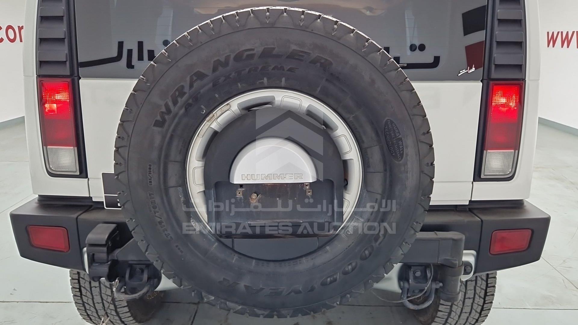 2008 HUMMER H2 VIN: 5GRGN23898H105600