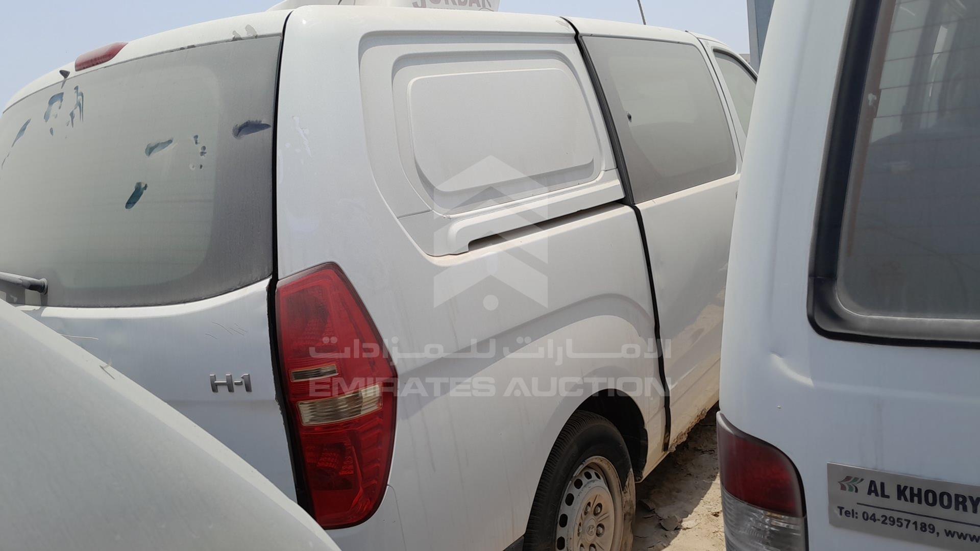 2012 HYUNDAI H1 VIN: KMHWG81R9CU438154