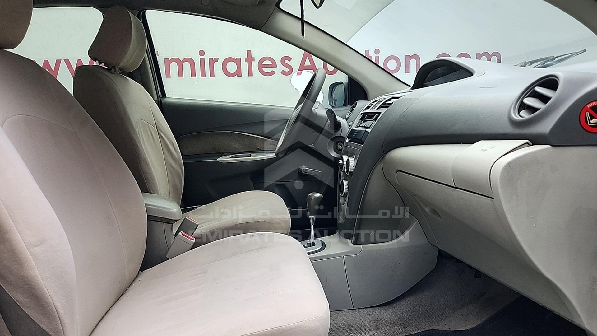 2009 TOYOTA YARIS VIN: JTDBW923294025975