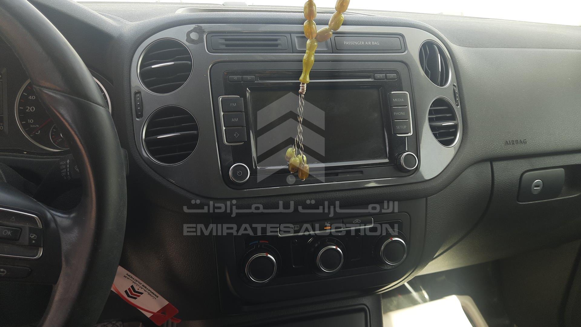 2012 VOLKSWAGEN TIGUAN VIN: WVGCE15NXCW045677