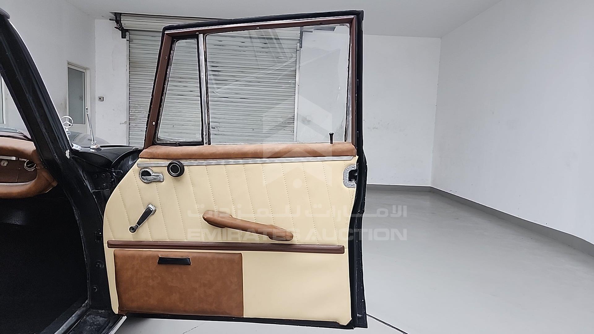 1965 MERCEDES 220 VIN: 11101212136603