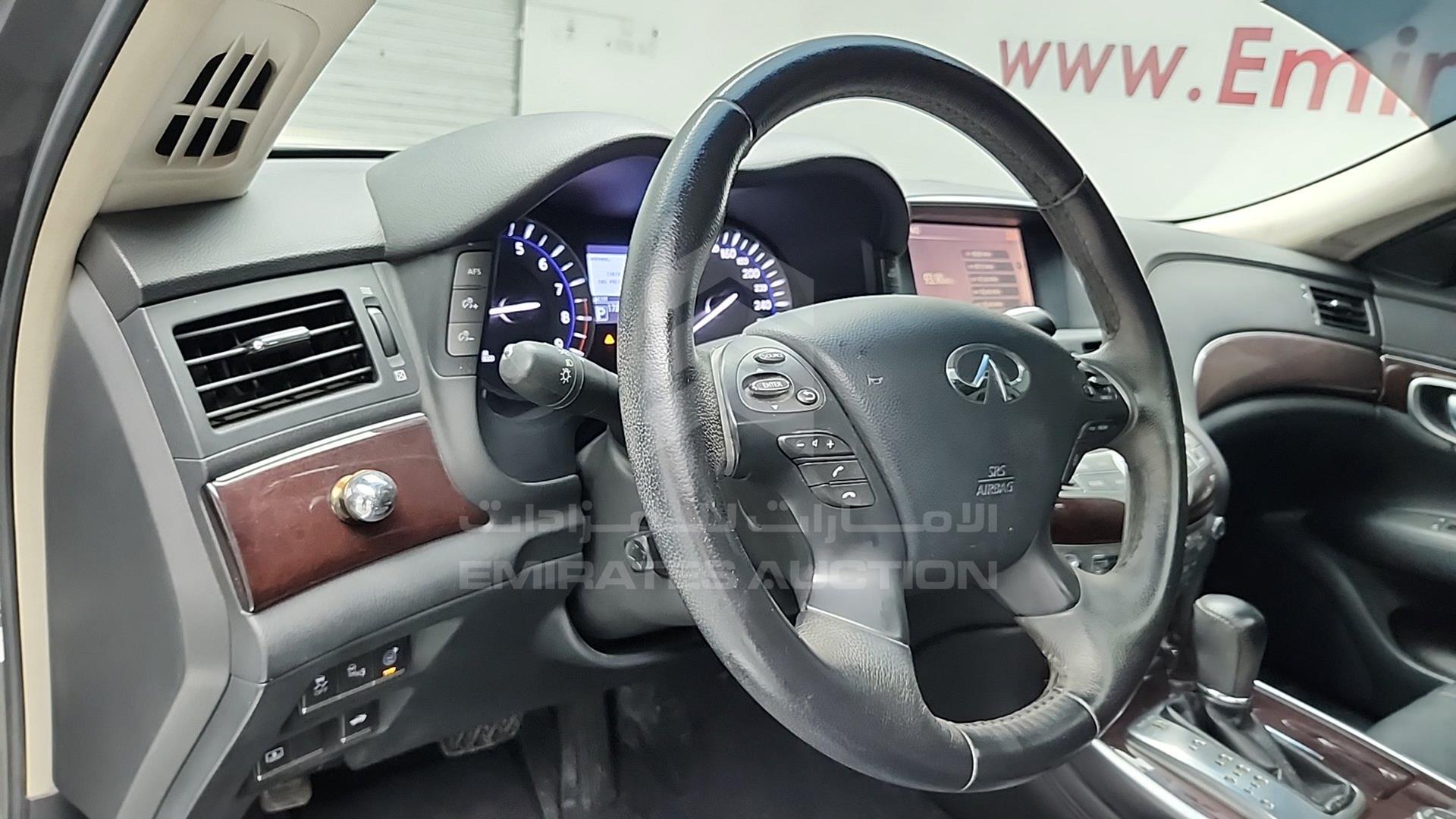 2016 INFINITI Q70 VIN: JNKBY1AP2GM320148
