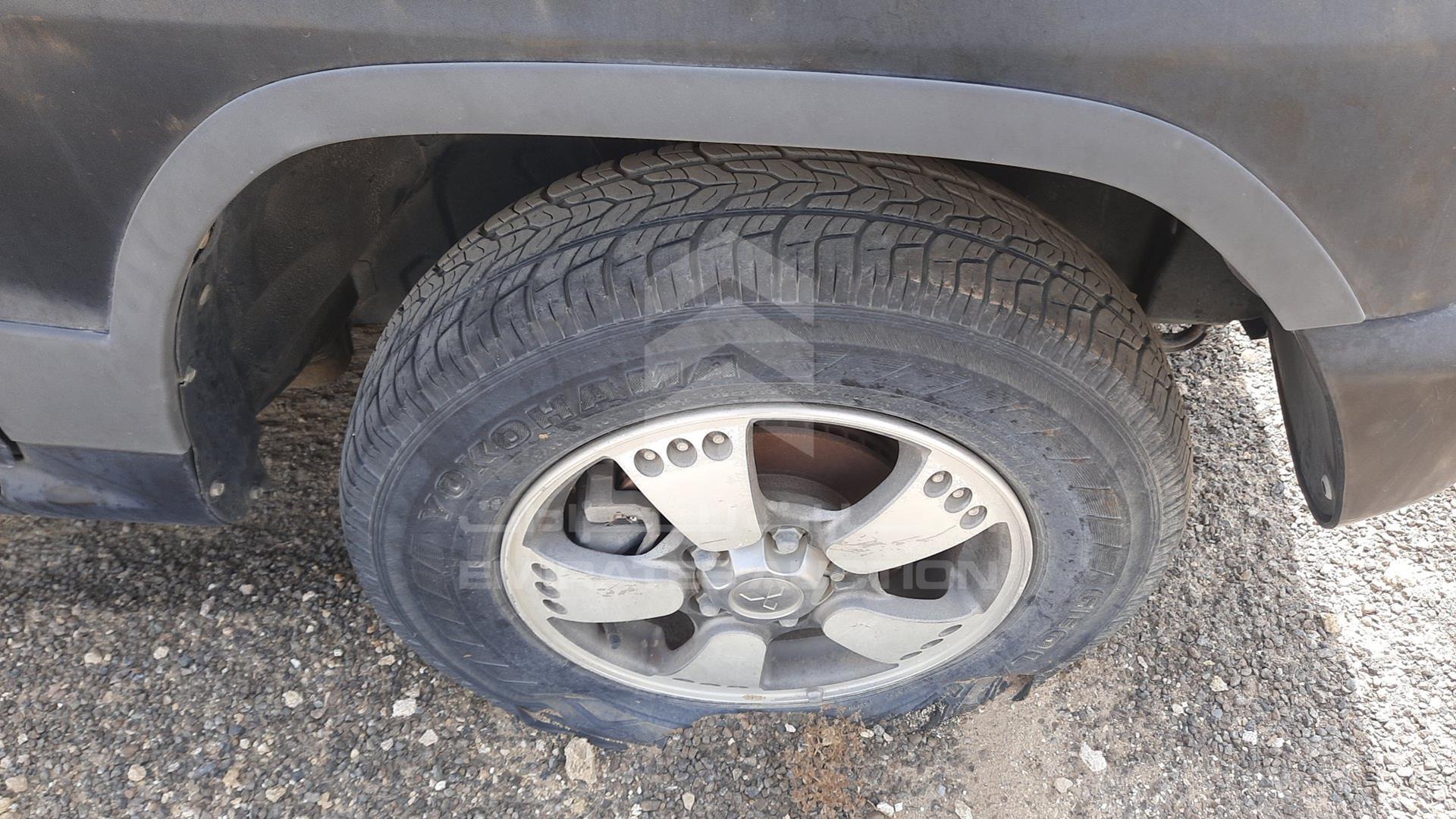0 MITSUBISHI --- VIN: H56A5222093