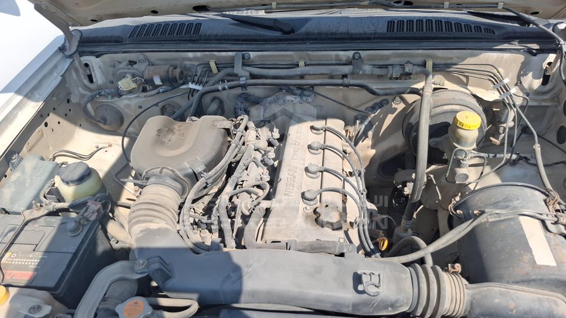 2009 Nissan Pick up D/C — Engine Bay — Photo 25