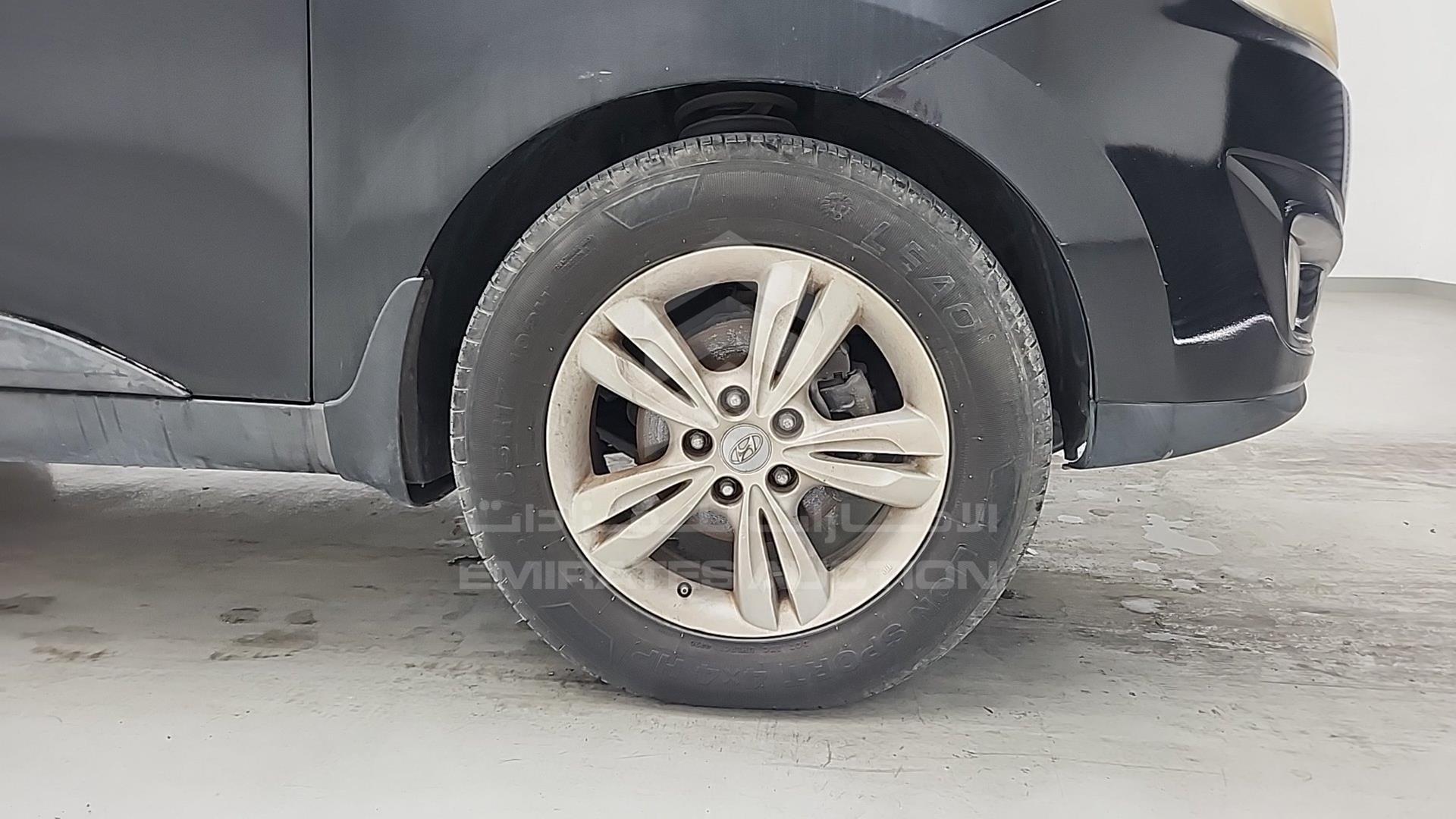 2011 HYUNDAI TUCSON VIN: KMHJT81B9BU103998
