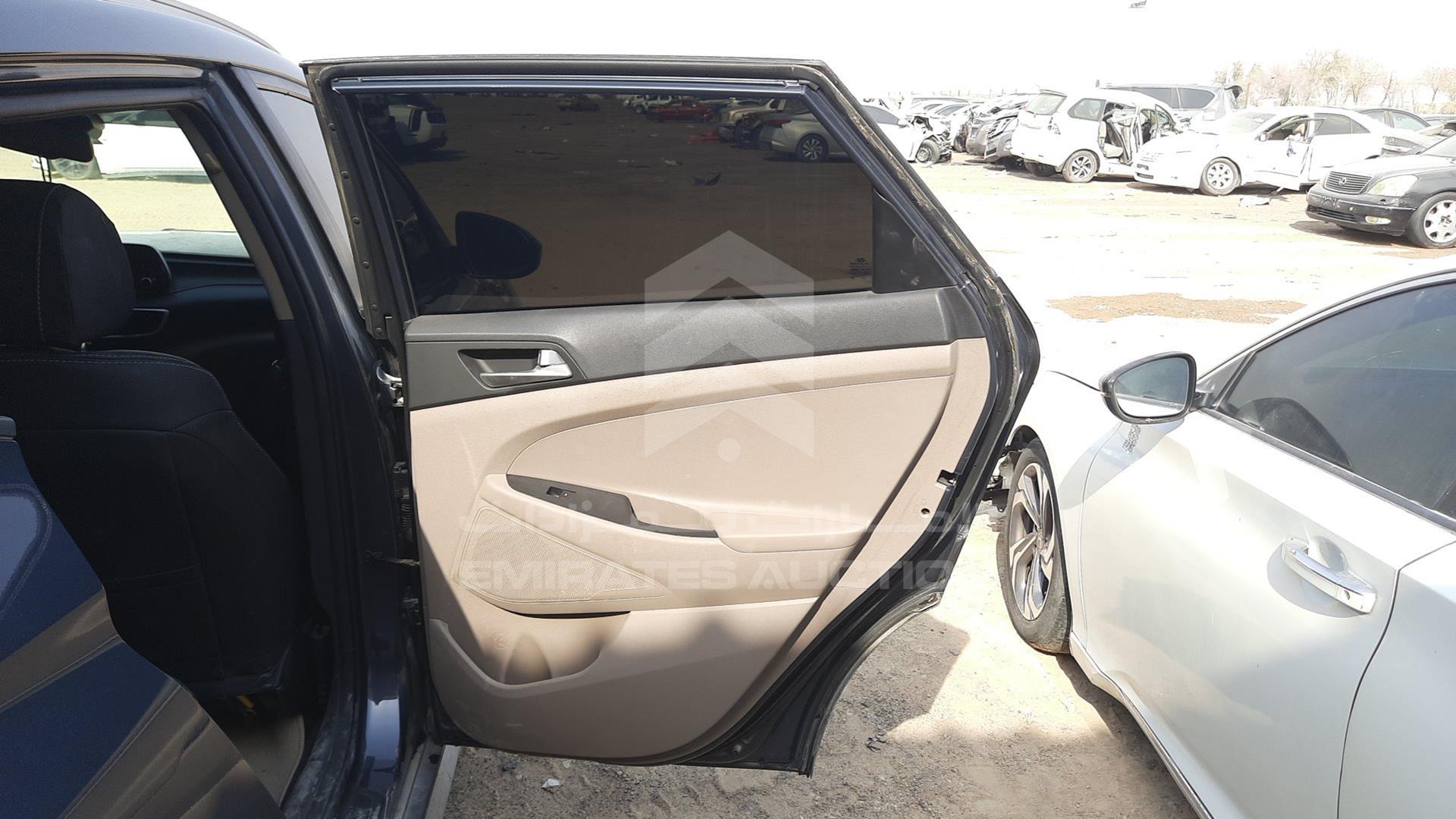 2019 HYUNDAI TUCSON VIN: KM8J33AL1KU963048