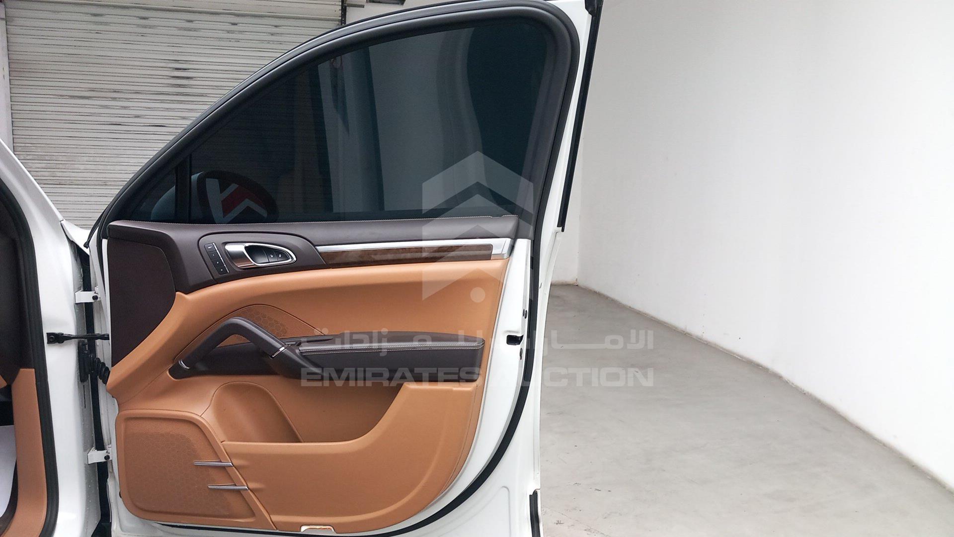 2013 PORSCHE CAYENNE VIN: WP1ZZZ92ZDLA00806