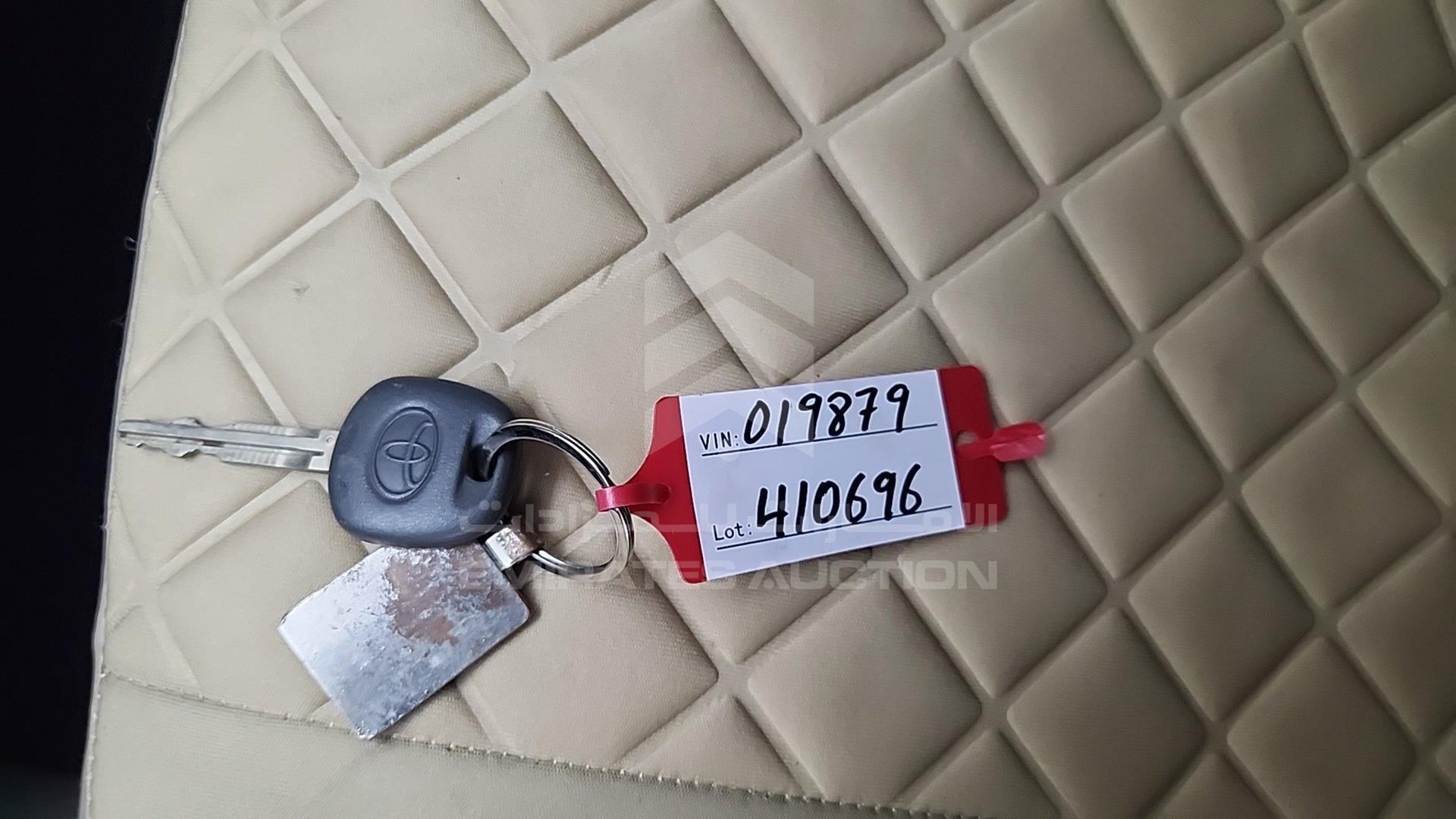 2006 TOYOTA YARIS VIN: JTDBW933461019879