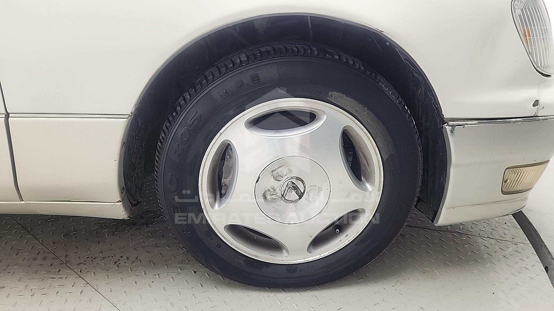 1999 LEXUS LS400 VIN: JT8BH28FXX0159817
