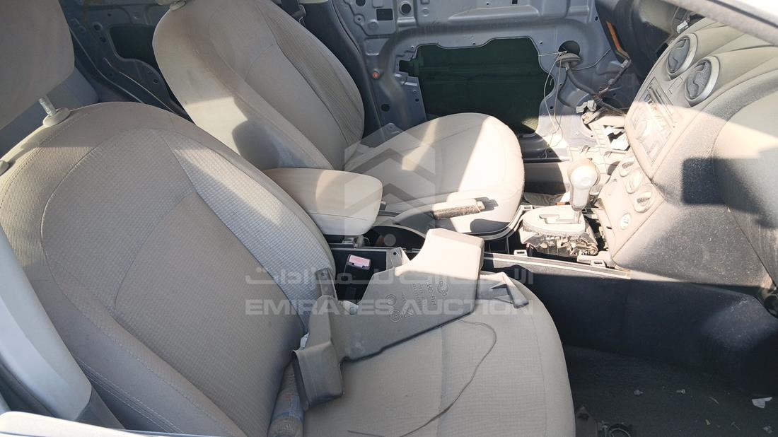 2012 Nissan Qashqai — Front Right Passenger Seat View — Photo 23