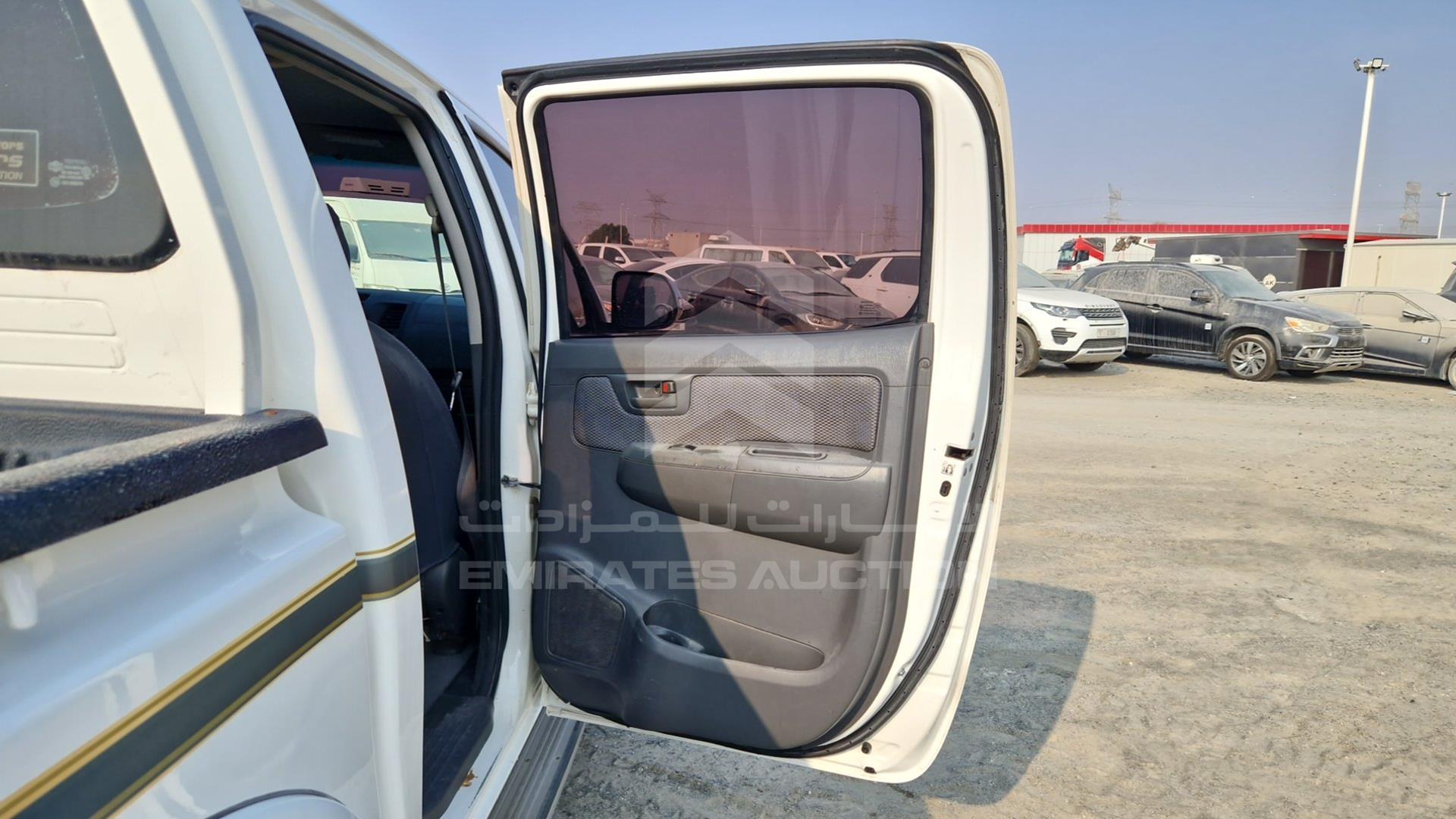 2015 TOYOTA HILUX VIN: MR0FX22G7F1144029