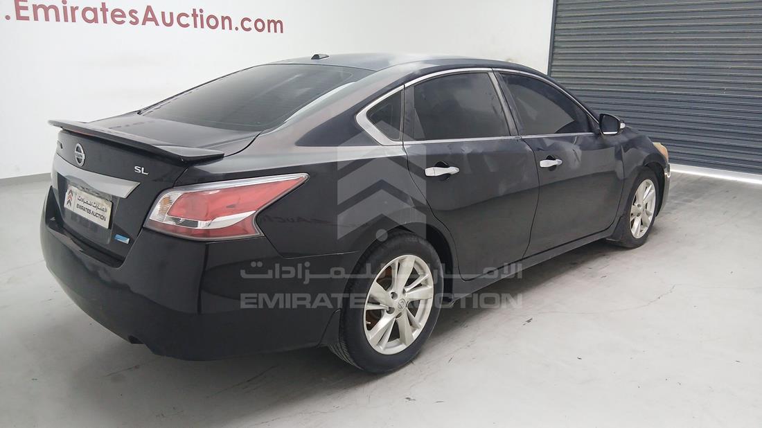 2014 Nissan Altima — Rear Right Angle — Photo 11