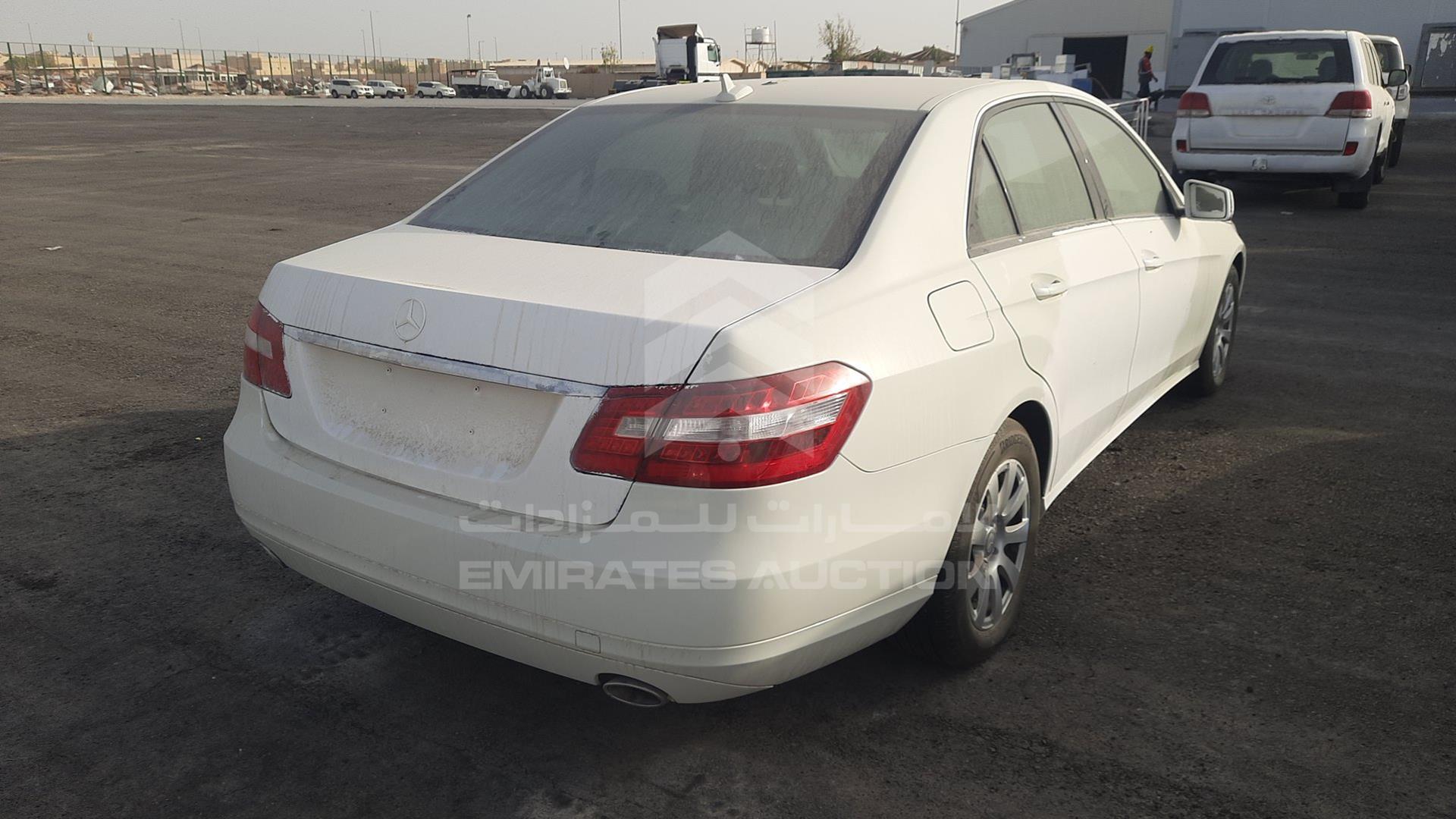 2011 MERCEDES E 300 VIN: WDDHF5EB1BA355514