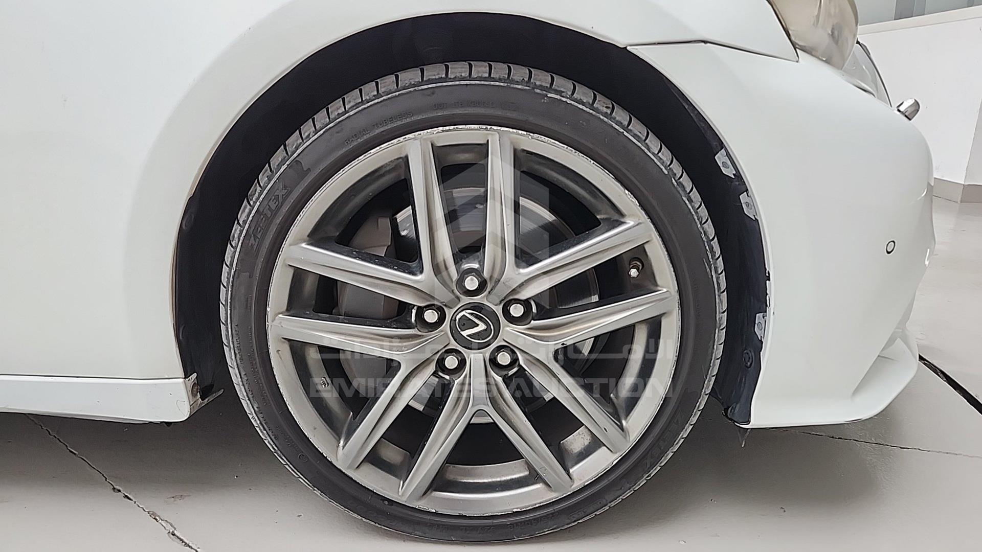 2015 LEXUS IS 350 VIN: JTHBE5D22F5014818