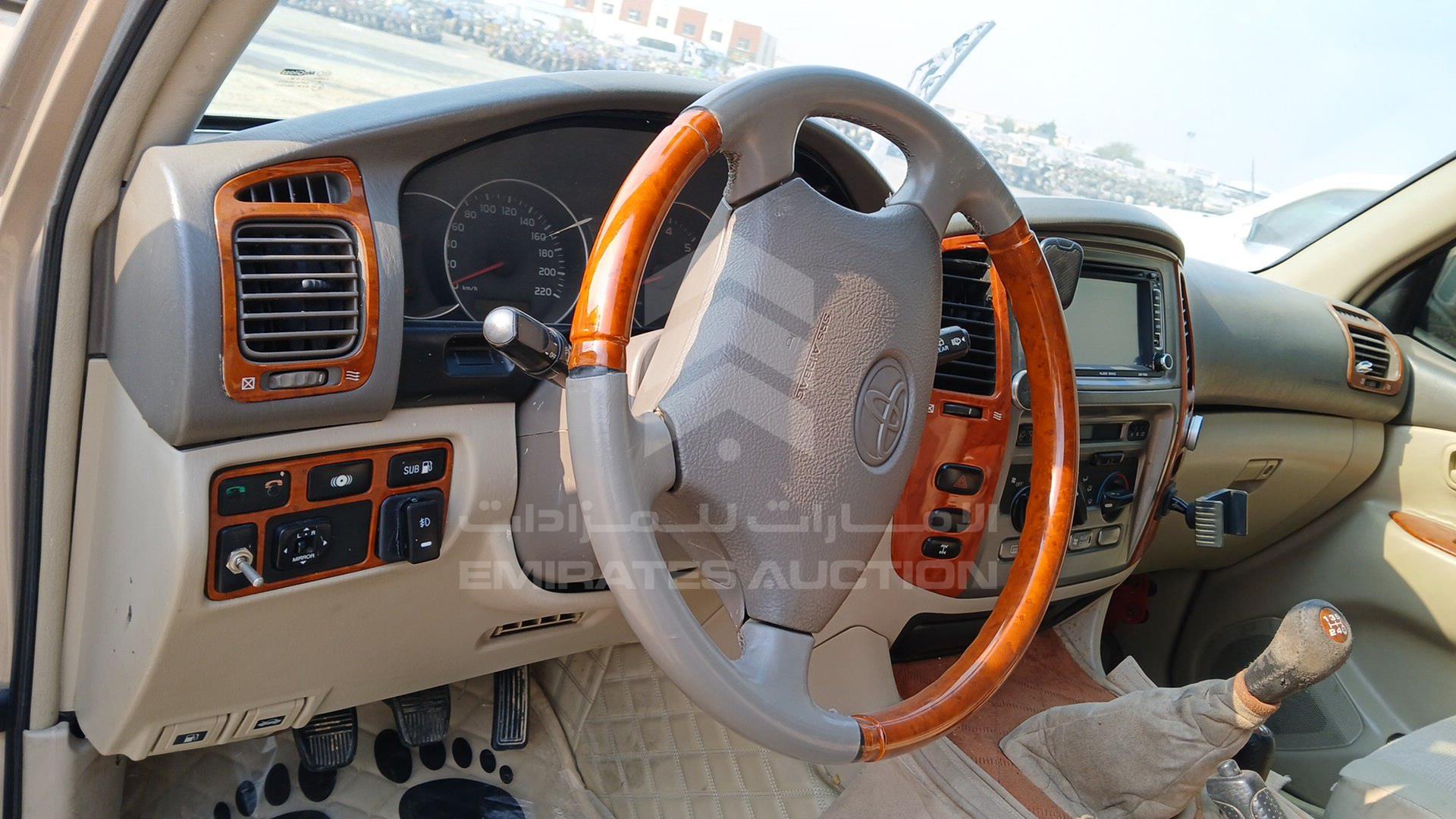 2005 TOYOTA LAND CRUISER VIN: JTEHJ09J455111569