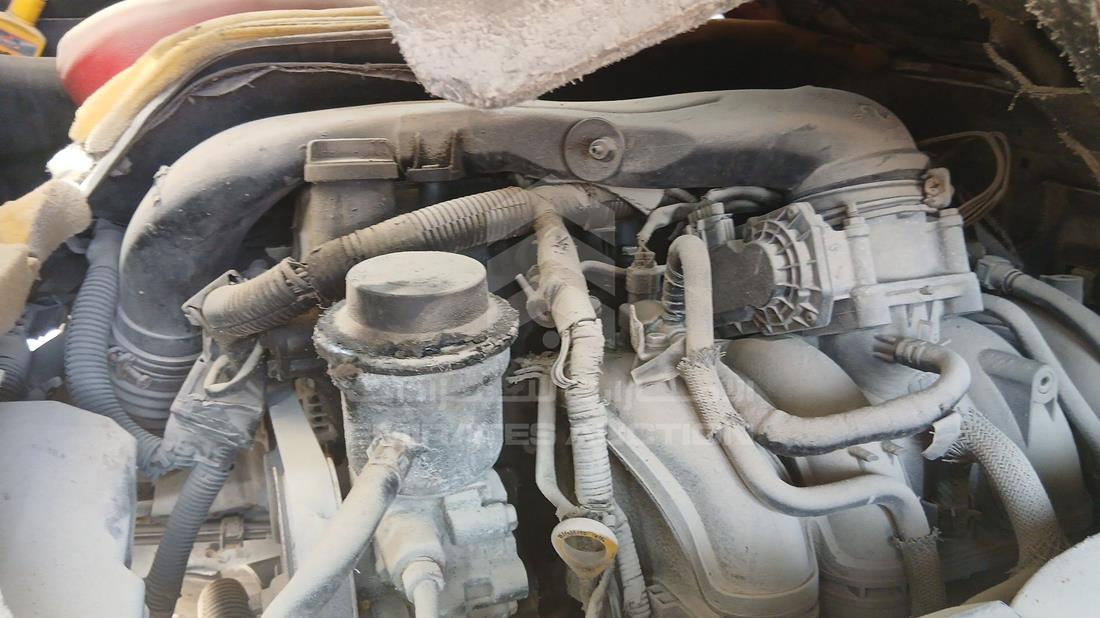 2005 Toyota Hiace — Engine Bay — Photo 27