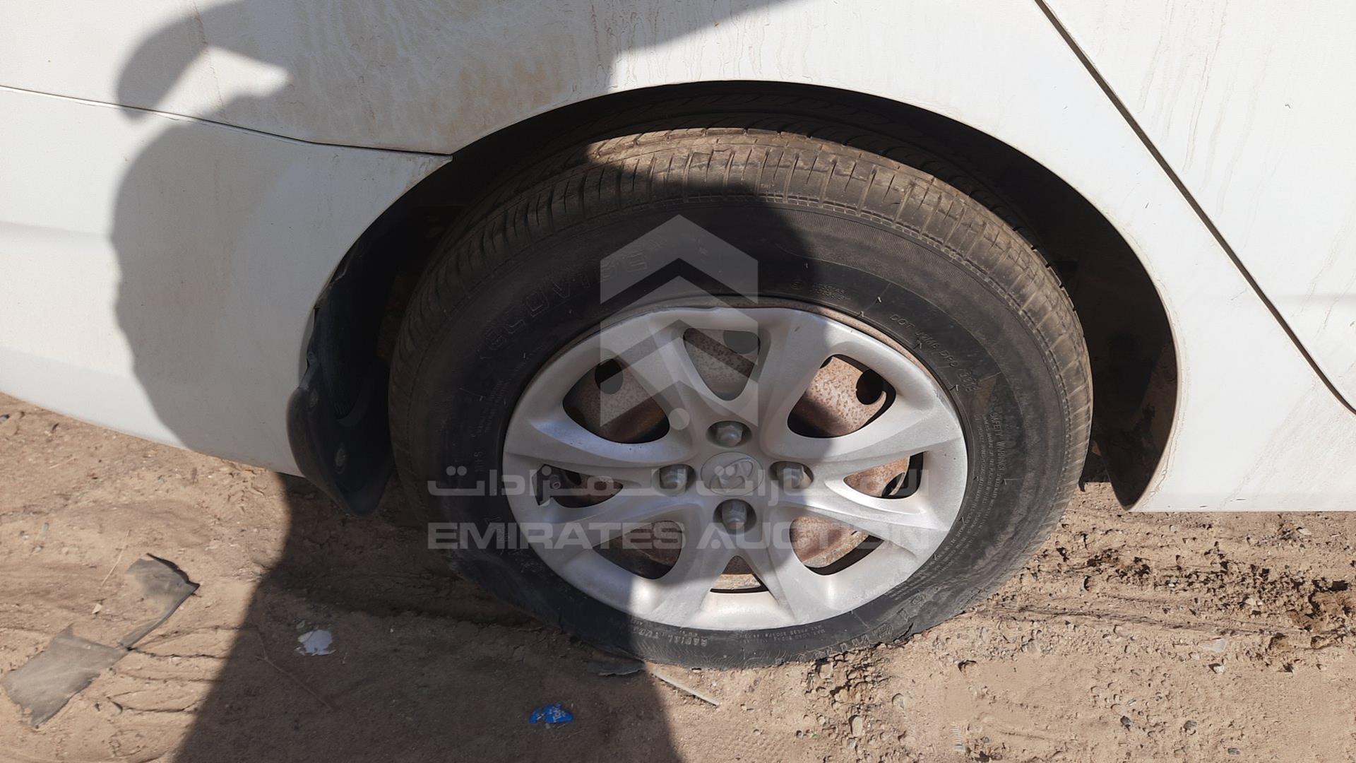 2013 HYUNDAI ACCENT VIN: KMHCT41CXDU275065