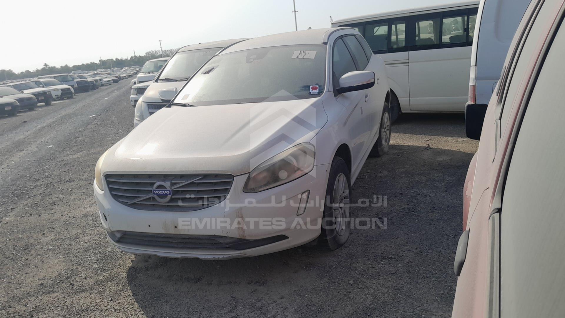 0 VOLVO XC 60 VIN: YV140CDZ6F2742194