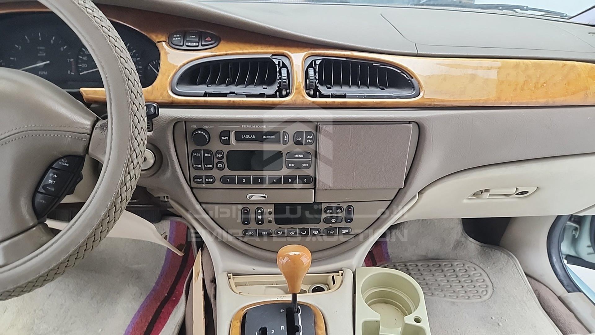 1999 JAGUAR S-TYPE VIN: SAJAA01B4XGL06218