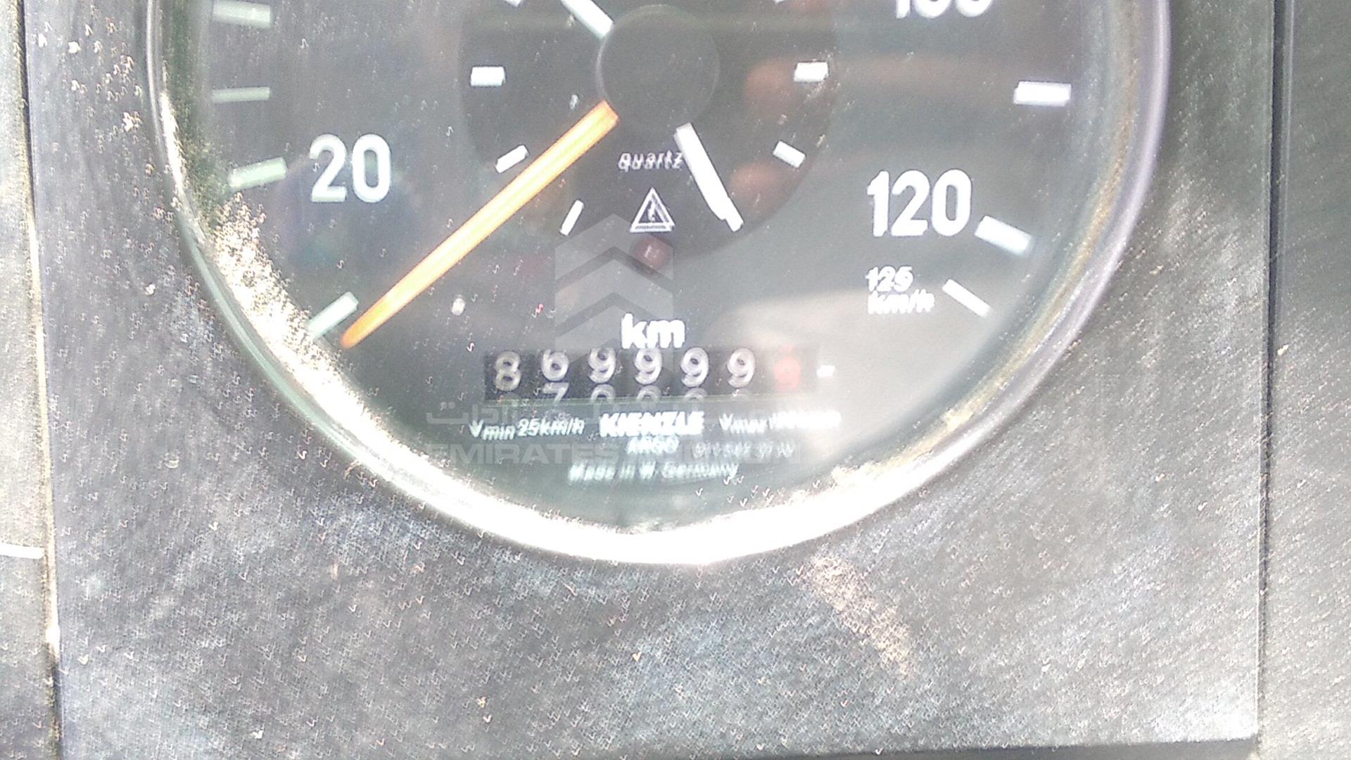 1991 MERCEDES --- VIN: WDB65142715735386