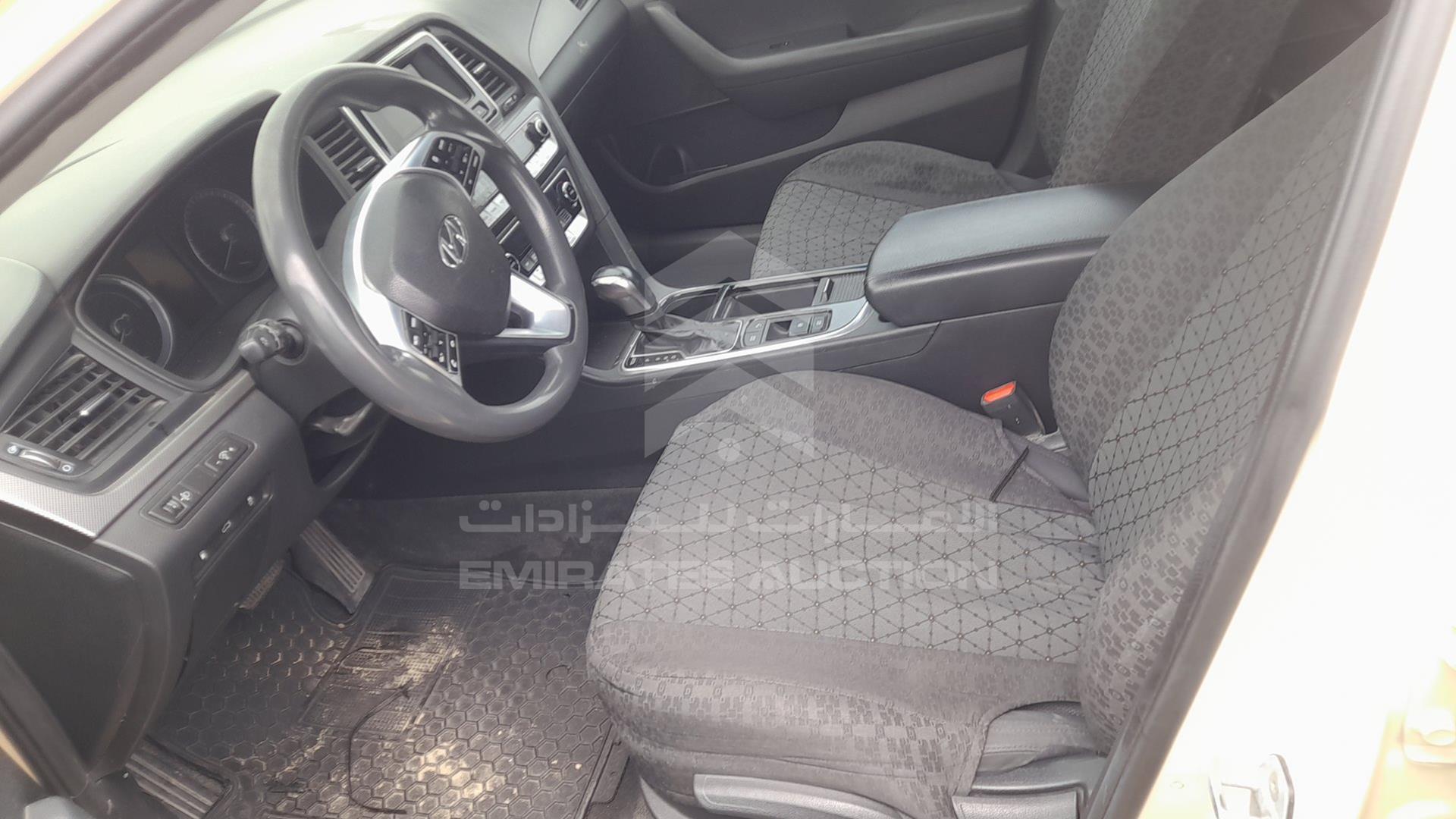 2019 HYUNDAI SONATA VIN: KMHE24136KA092983