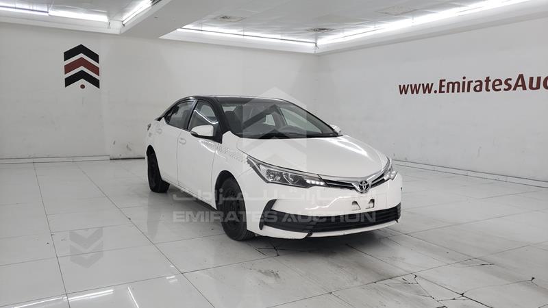 RKLBB9HE8H5198951 Auction: EmiratesAuction Lot: 404127 RKLBB9HE8H5198951 Toyota Corolla 2017 WHITE Photo 9