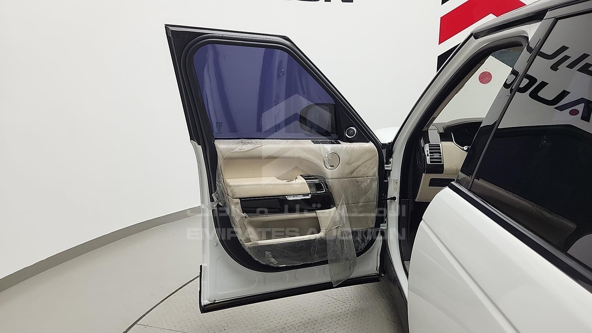 2013 RANGE ROVER VOGUE VIN: SALGA2EF8DA113790