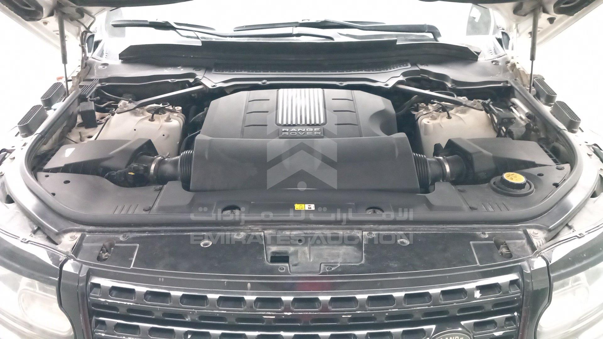 2014 RANGE ROVER VOGUE VIN: SALGA2DF6EA132437
