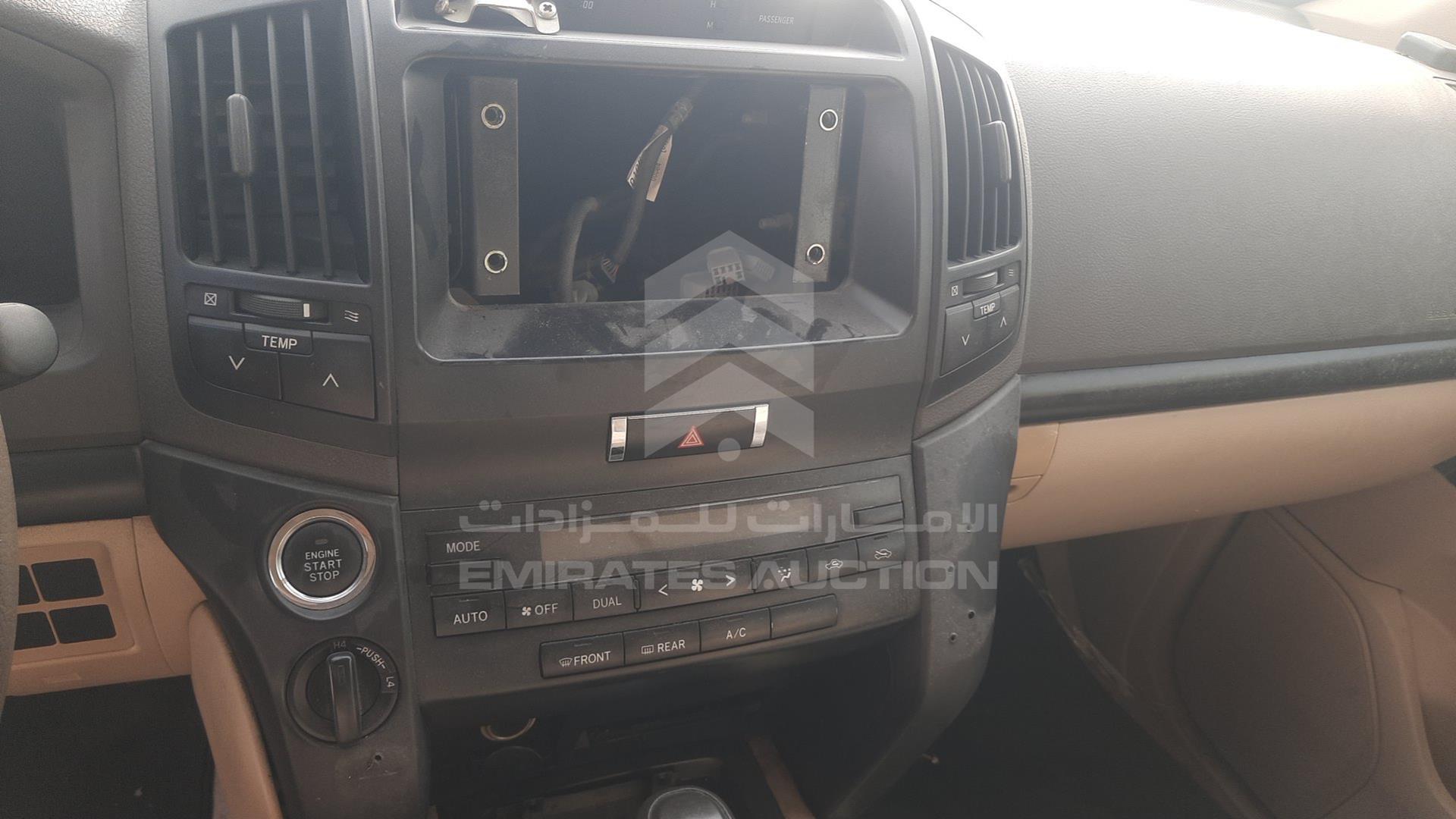 2013 TOYOTA LAND CRUISER VIN: JTMDU09J3D5072014